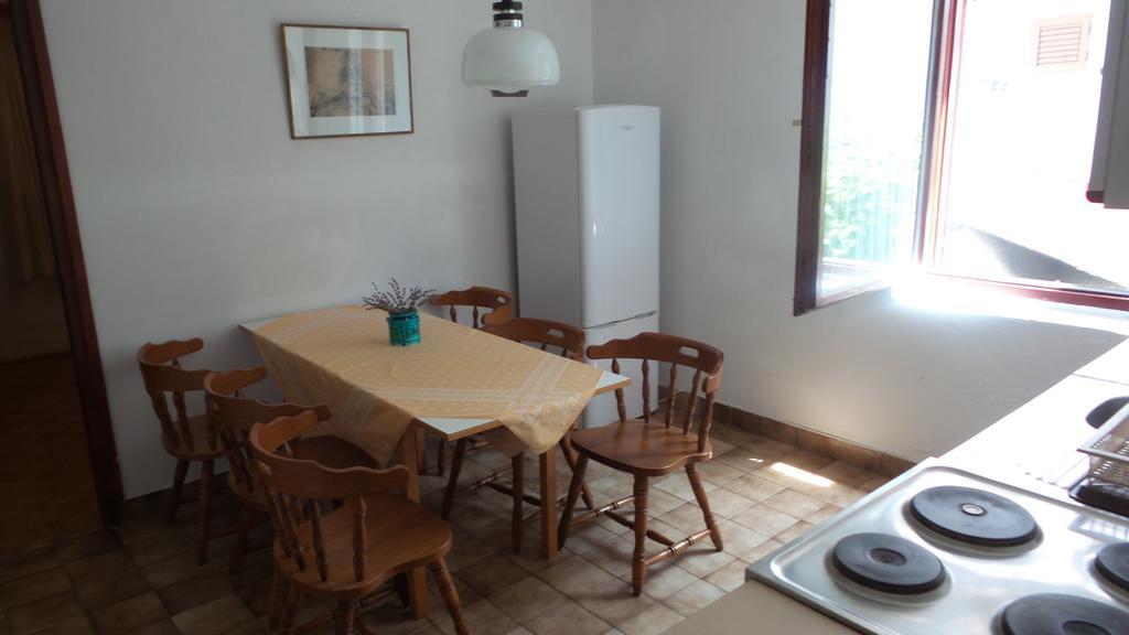 Tihana Apartments Jadranovo Oda fotoğraf
