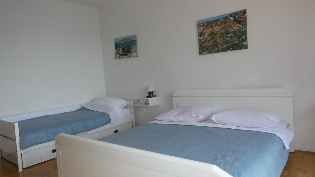 Tihana Apartments Jadranovo Oda fotoğraf