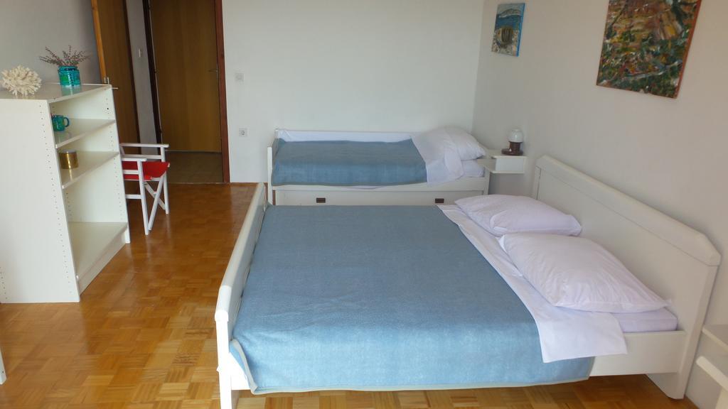 Tihana Apartments Jadranovo Oda fotoğraf
